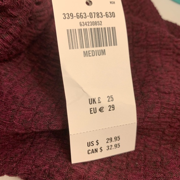 Hollister off the shoulder top - Picture 3 of 3